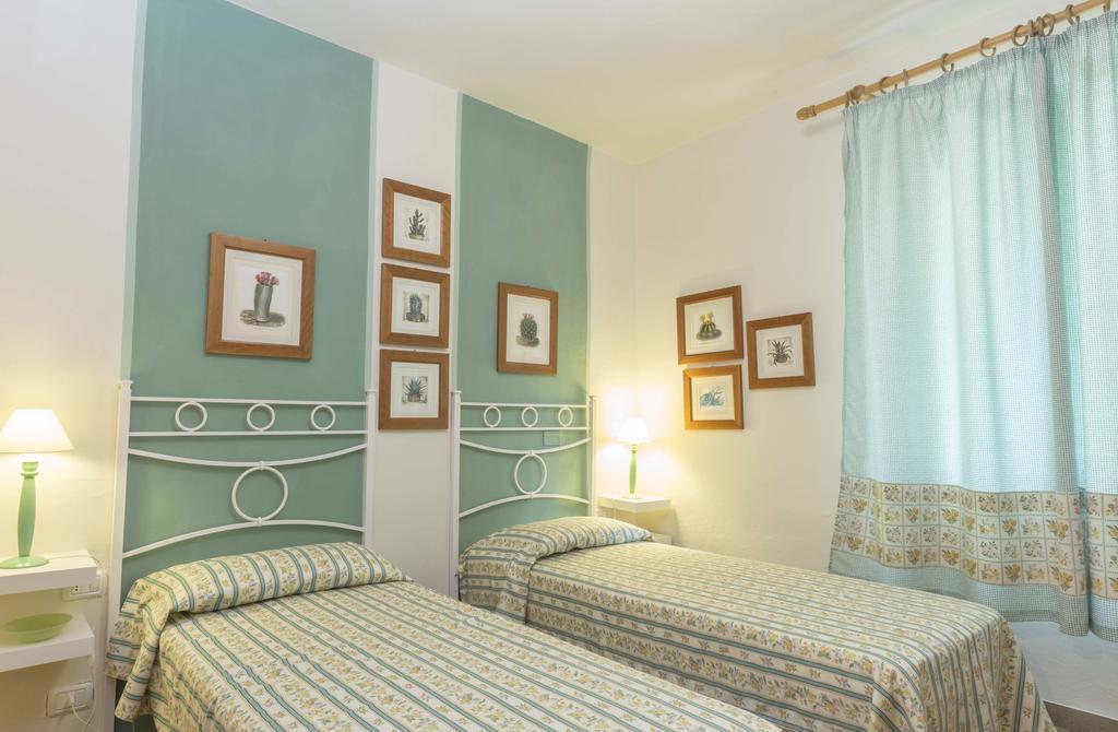 Villa Monserrato - Goelba Porto Azzurro Exteriér fotografie